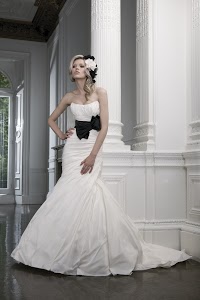 Jessicas Bridal and Evening Wear 1091869 Image 4